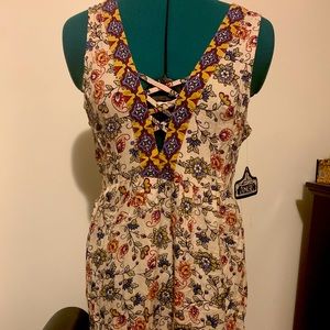 Angie. NWT. Floral and geometric print mini dress, multicolor.